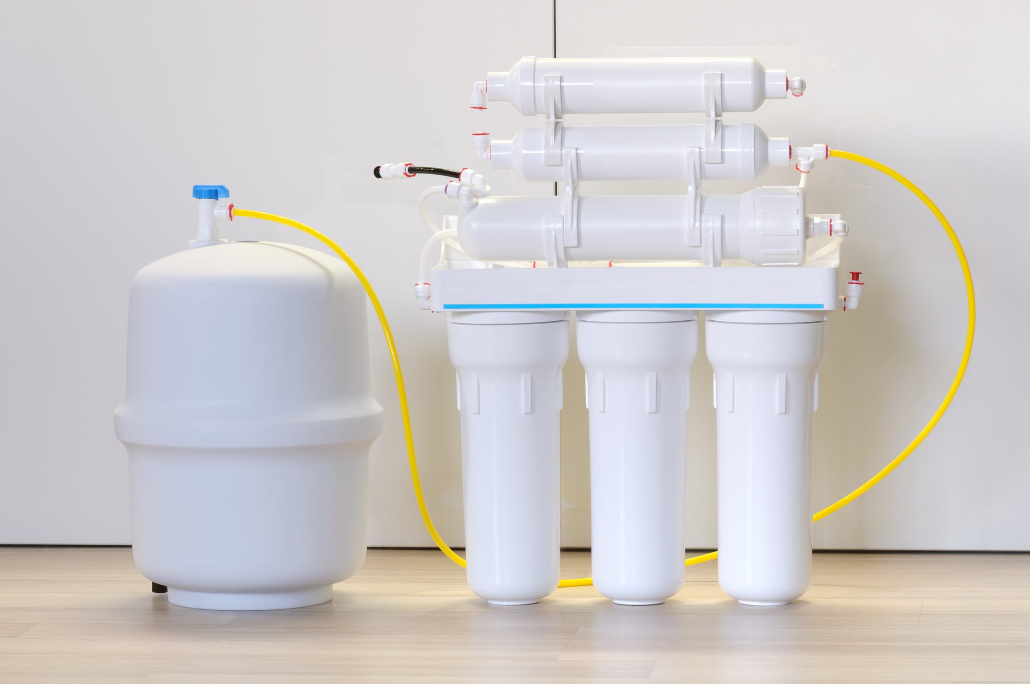 Reverse osmosis water filtration system setup.